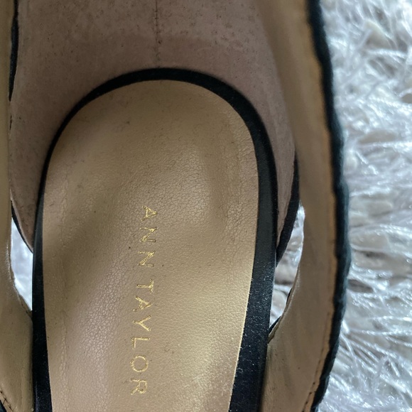 NWOT Ann Taylor ankle strap heeled sandals - Picture 5 of 7